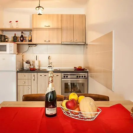Mia - Lovely Near Airport Sarajevo