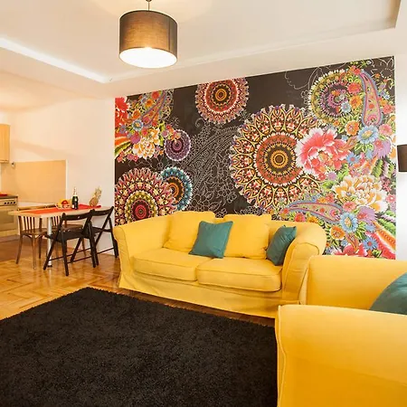 Mia - Lovely Near Airport